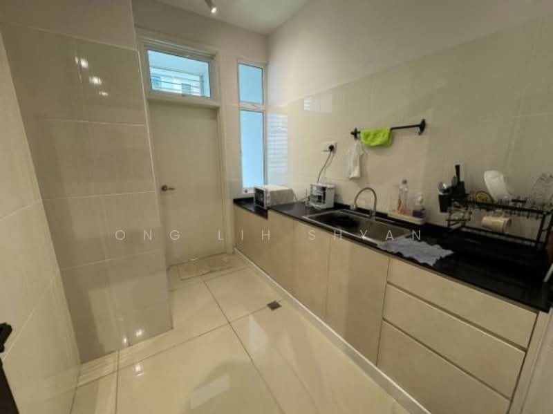 Semi-Detached House for Sale in Bandar Dato Onn (Tebrau) - Ong Lih Shyan - Kitchen - PropertyGuru.com.my