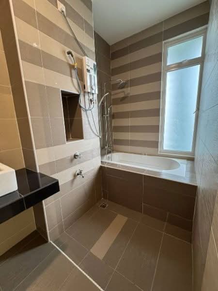 Semi-Detached House for Sale in Bandar Dato Onn (Tebrau) - Ong Lih Shyan - Bathroom - PropertyGuru.com.my