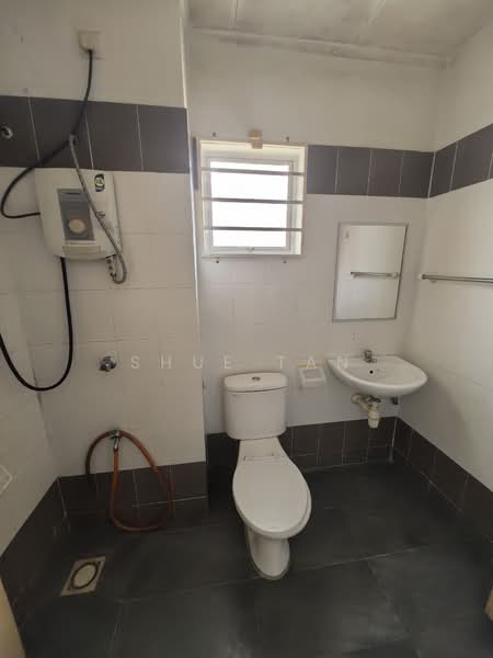 2-storey Terraced House for Rent in Bandar Bukit Raja (Klang) - Shue Tan - Bathroom - PropertyGuru.com.my