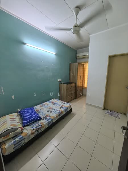 2-storey Terraced House for Rent in Bandar Bukit Raja (Klang) - Shue Tan - Bedroom - PropertyGuru.com.my