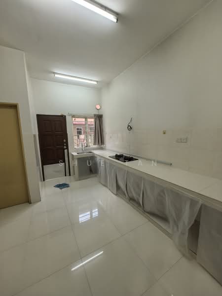 2-storey Terraced House for Rent in Bandar Bukit Raja (Klang) - Shue Tan - Kitchen - PropertyGuru.com.my
