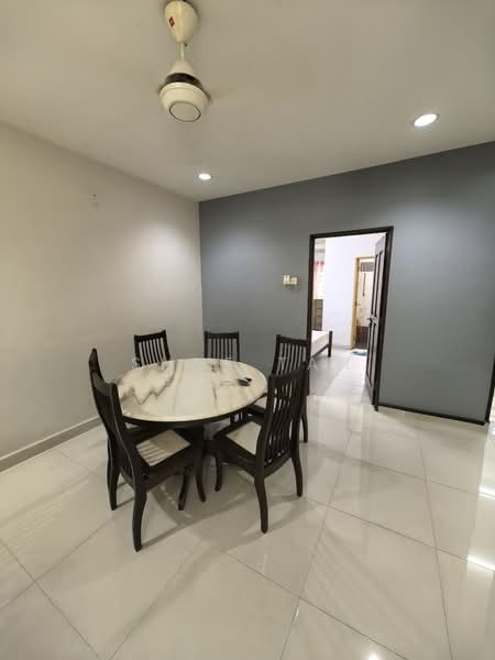 2-storey Terraced House for Rent in Bandar Bukit Raja (Klang) - Shue Tan - Dining Room - PropertyGuru.com.my