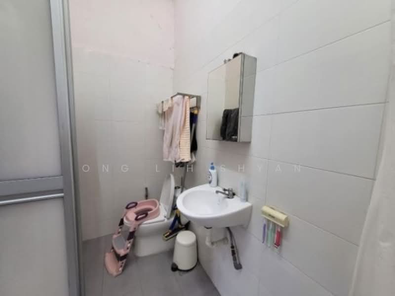 Rumah Teres 1 Tingkat untuk Dijual di Taman Skudai Baru (Skudai) - Ong Lih Shyan - Bathroom - PropertyGuru.com.my