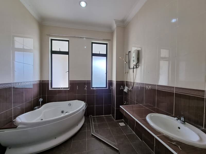 2-storey Terraced House for Rent in Kota Warisan (Sepang) - Mu'izz Halim - Bathroom - PropertyGuru.com.my
