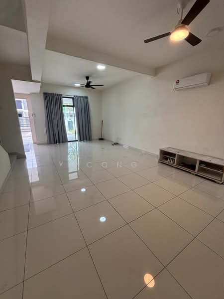 2-storey Terraced House for Sale in Taman Sutera Utama (Skudai) - Yucong . - Living Room - PropertyGuru.com.my