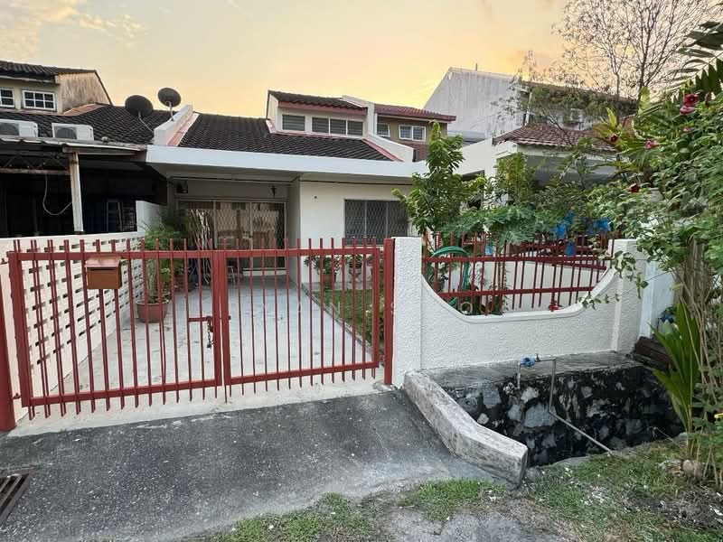 1-storey Terraced House for Sale in Kelana Jaya (Petaling Jaya) - Ryan Soo - Exterior - PropertyGuru.com.my