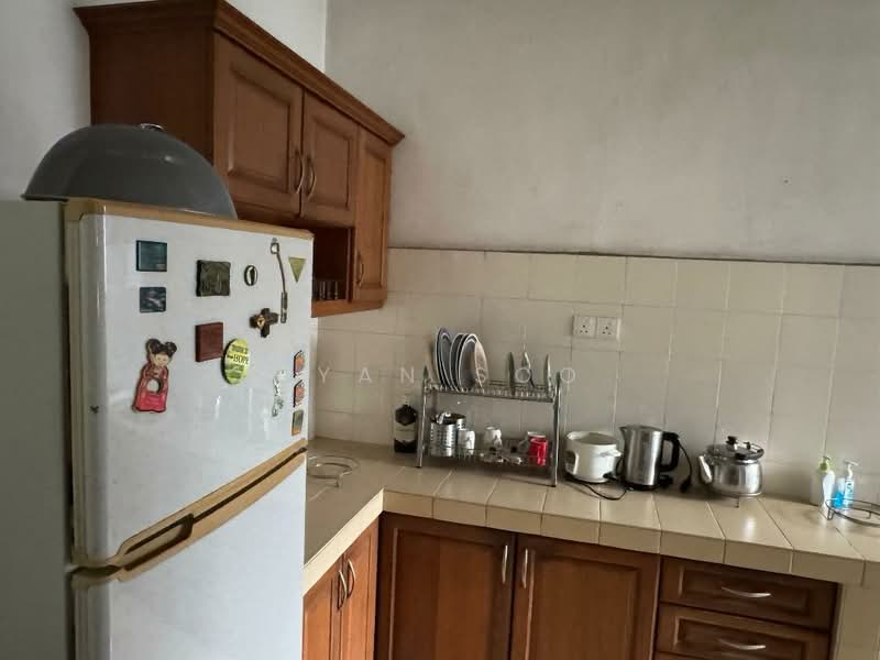 1-storey Terraced House for Sale in Kelana Jaya (Petaling Jaya) - Ryan Soo - Kitchen - PropertyGuru.com.my