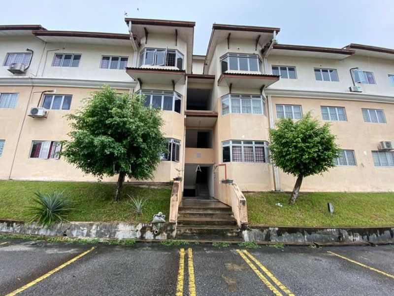 Apartment for Sale at Vista Seri Putra - Lisa Azila - Exterior - PropertyGuru.com.my