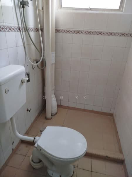 Apartment for Rent at Kenanga Apartments - Ong KK - Bathroom - PropertyGuru.com.my