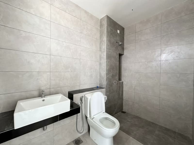 2-storey Terraced House for Sale in Sungai Buloh (Selangor) - Menzi Wong - Bathroom - PropertyGuru.com.my