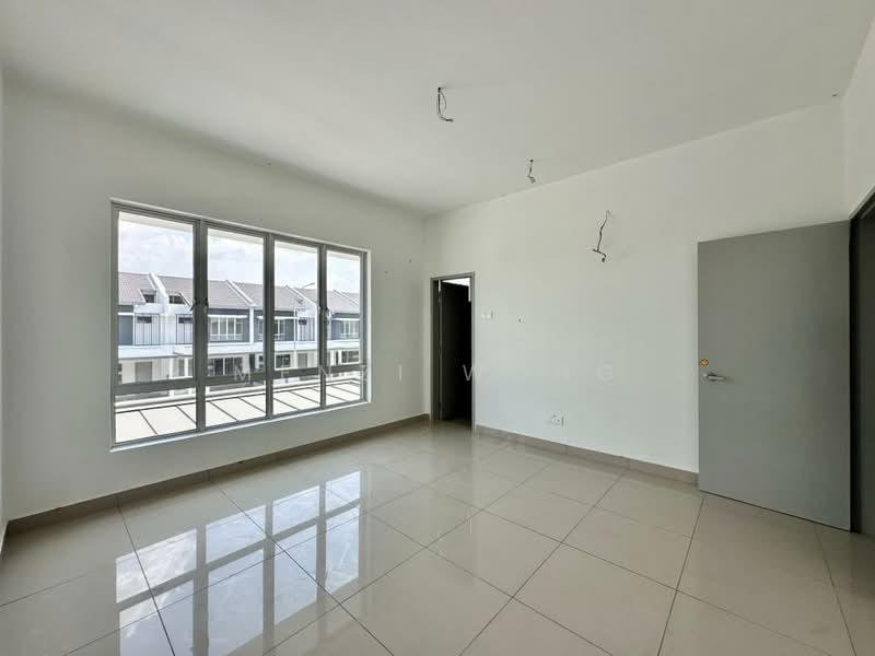 2-storey Terraced House for Sale in Sungai Buloh (Selangor) - Menzi Wong - Living Room - PropertyGuru.com.my