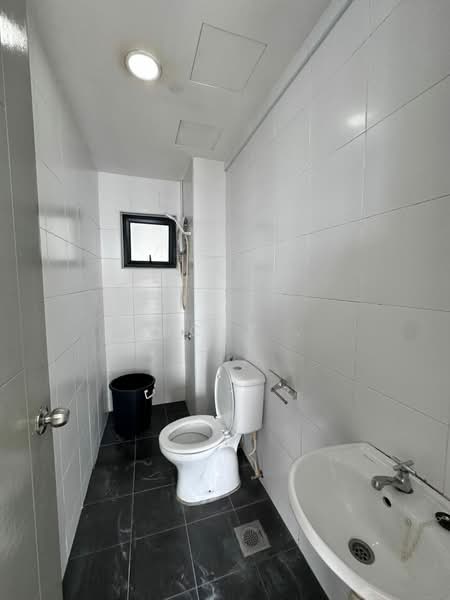 Servis Apartment untuk Disewa di VIM 3 @ Desa Park North - Vicky . - Bathroom - PropertyGuru.com.my