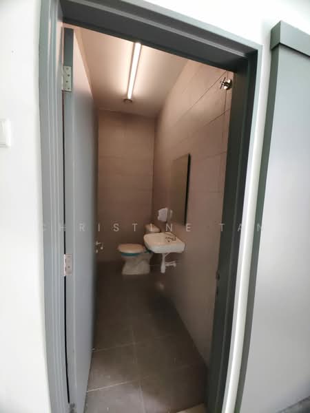 Factory for Rent in Banting (Banting) - Christine Tan - Bathroom - PropertyGuru.com.my