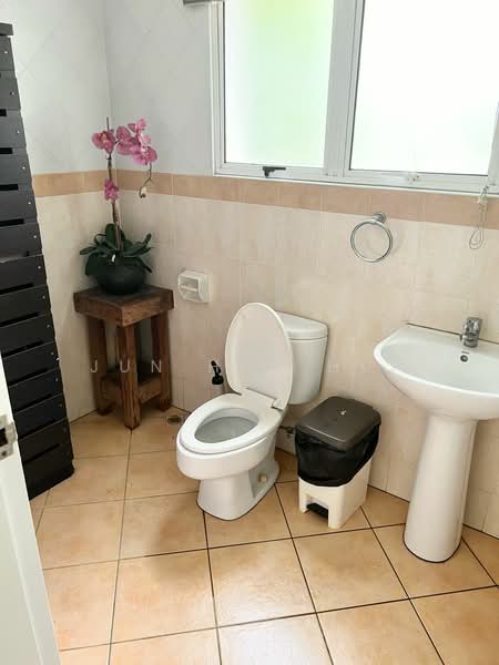 Rumah Banglo untuk Disewa di Penampang (Sabah) - Jun Hoe Hui - Bathroom - PropertyGuru.com.my