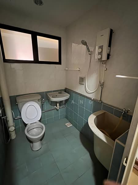 Pangsapuri untuk Dijual di Mutiara Court - Li Fang - Bathroom - PropertyGuru.com.my