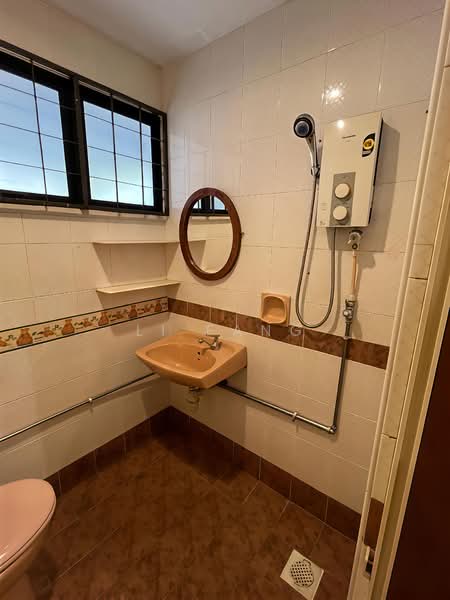 Pangsapuri untuk Dijual di Mutiara Court - Li Fang - Bathroom - PropertyGuru.com.my