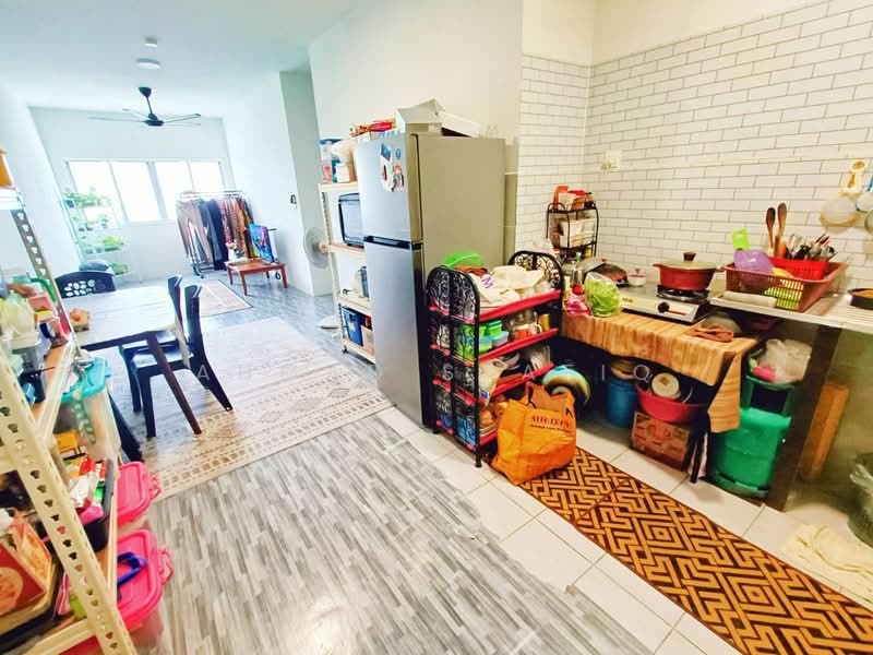 Pangsapuri untuk Dijual di Kemuning Idaman - Ahmad Syafiq - Kitchen - PropertyGuru.com.my