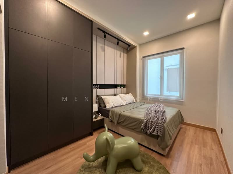 Rumah Teres 3 Tingkat untuk Dijual di Shah Alam (Selangor) - Menzi Wong - Bedroom - PropertyGuru.com.my