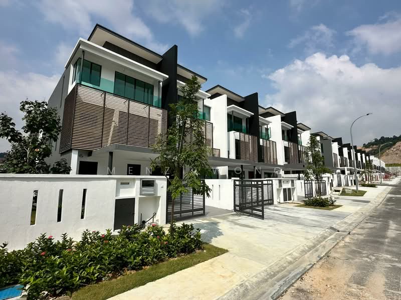 Rumah Teres 3 Tingkat untuk Dijual di Shah Alam (Selangor) - Menzi Wong - Exterior - PropertyGuru.com.my