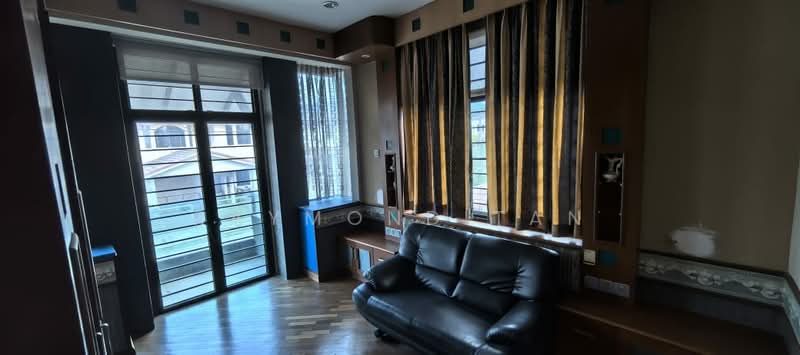 Rumah Banglo untuk Dijual di Saujana Akasia (Sungai Buloh) - Raymond Tan - Living Room - PropertyGuru.com.my
