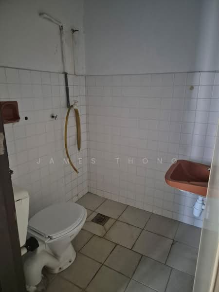 Shop for Sale in Taman Desa (Kuala Lumpur) - James Thong - Bathroom - PropertyGuru.com.my