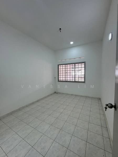 1-storey Terraced House for Sale in Taman Flora Heights (Pasir Gudang) - Vanessa Lim - Interior - PropertyGuru.com.my