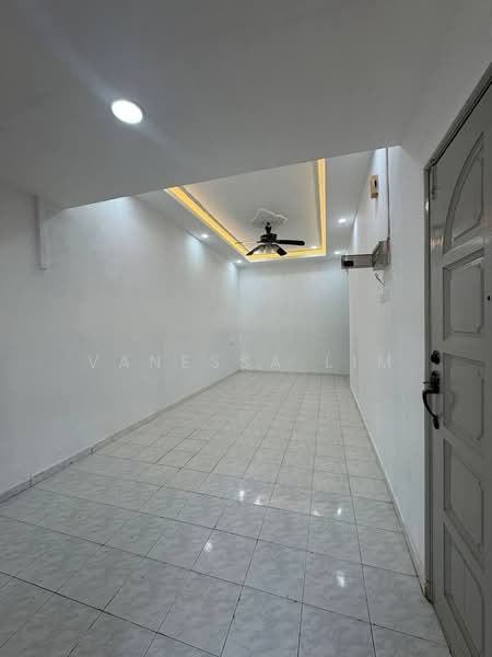 1-storey Terraced House for Sale in Taman Flora Heights (Pasir Gudang) - Vanessa Lim - Interior - PropertyGuru.com.my