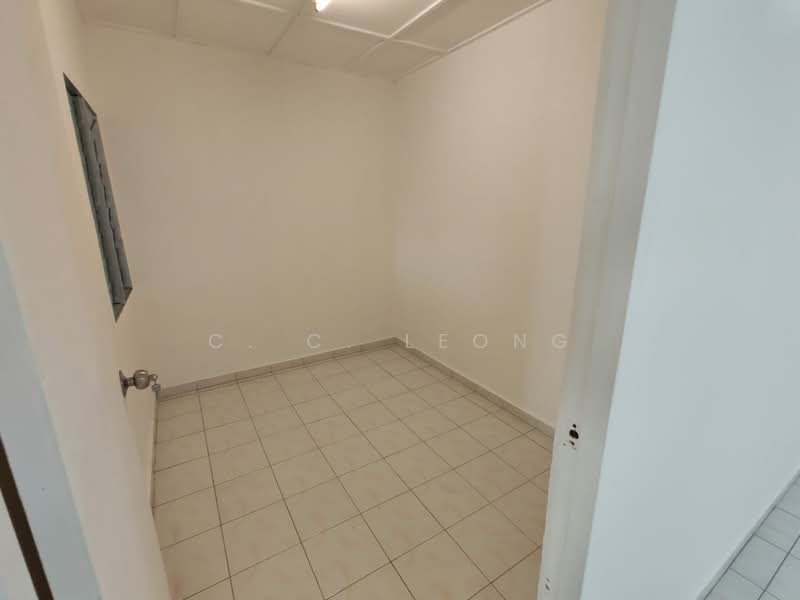 Flat for Sale at Taman Petaling Utama Flat - C. C. Leong - Interior - PropertyGuru.com.my