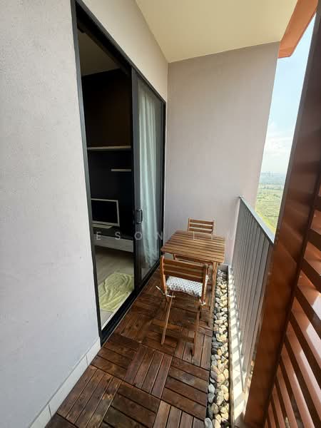 Servis Apartment untuk Dijual di The Amber Residence @ TwentyFive.7 - Jeson Lim - Balcony - PropertyGuru.com.my