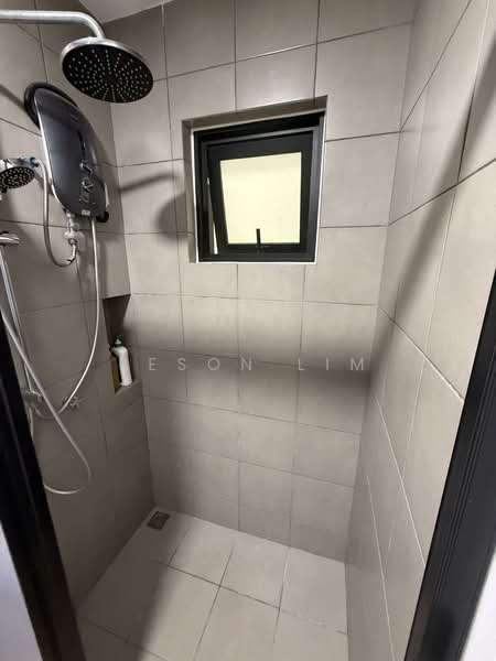 Servis Apartment untuk Dijual di The Amber Residence @ TwentyFive.7 - Jeson Lim - Bathroom - PropertyGuru.com.my