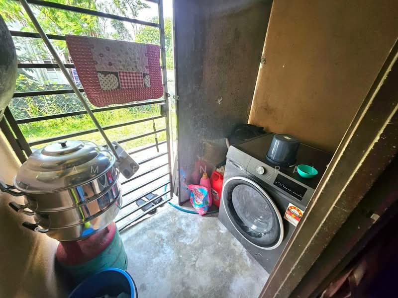 Rumah Teres 2 Tingkat untuk Dijual di Taman Lestari Putra (Seri Kembangan) - Ammeer Nadzrai - Interior - PropertyGuru.com.my