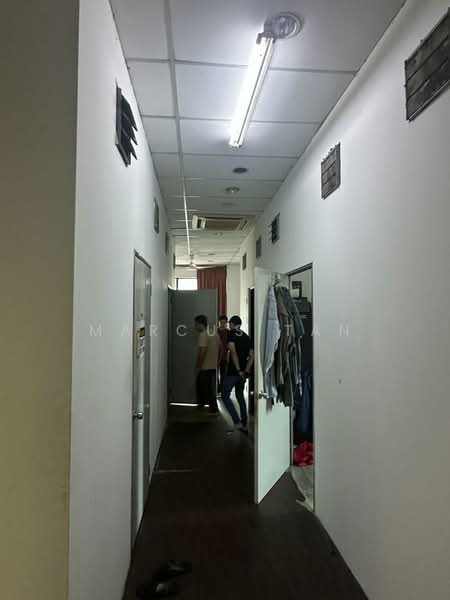 Shop for Rent in Seksyen 7 (Shah Alam) - Marcus Tan - Corridor - PropertyGuru.com.my