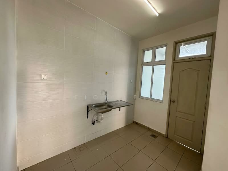 Servis Apartment untuk Disewa di THE SENAI GARDEN (PANGSAPURI IMPIAN SENAI) - Fion Lee - Kitchen - PropertyGuru.com.my