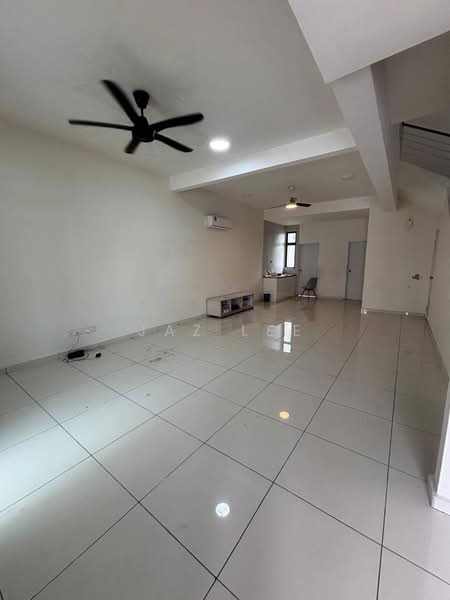 2-storey Terraced House for Sale in Taman Sutera Utama (Skudai) - Jaz Lee - Living Room - PropertyGuru.com.my