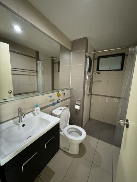 Kondominium untuk Disewa di The Z Residence - Wan Hung Liew - Bathroom - PropertyGuru.com.my