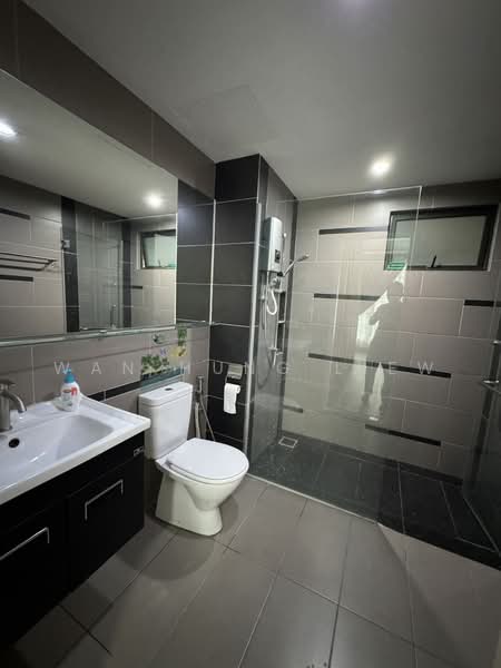 Kondominium untuk Disewa di The Z Residence - Wan Hung Liew - Bathroom - PropertyGuru.com.my