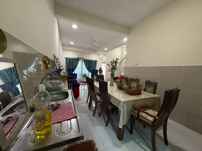 3-storey Terraced House for Sale in D'Island (Puchong) - Ang Ah Meng - Dining Room - PropertyGuru.com.my