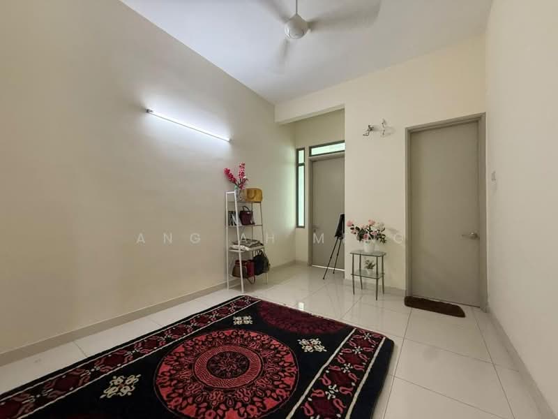 3-storey Terraced House for Sale in D'Island (Puchong) - Ang Ah Meng - Living Room - PropertyGuru.com.my