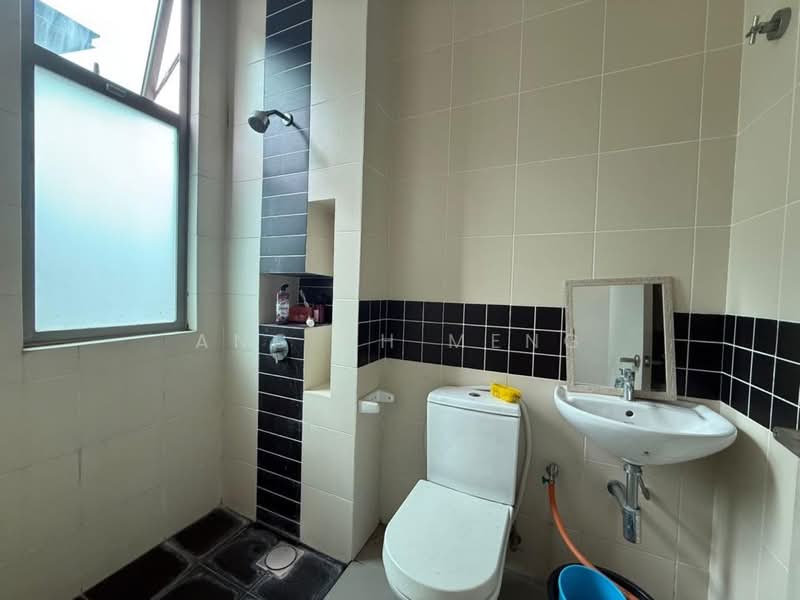 3-storey Terraced House for Sale in D'Island (Puchong) - Ang Ah Meng - Bathroom - PropertyGuru.com.my