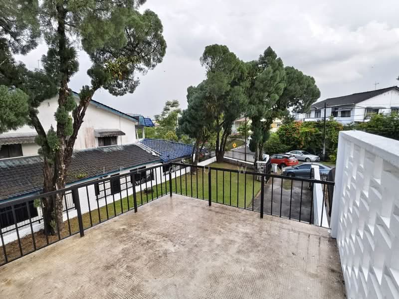 Semi-Detached House for Sale in Taman Kolam Air (Johor Bahru) - Lee Qiu Wen - Exterior - PropertyGuru.com.my