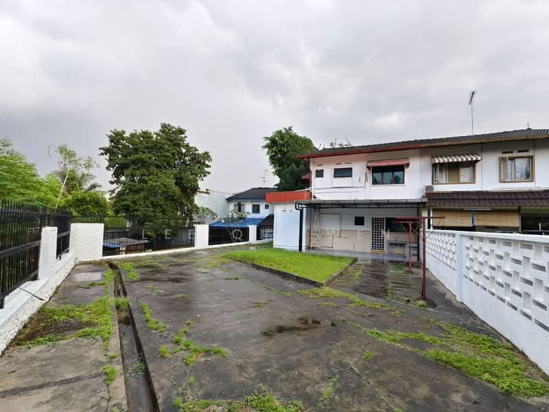 Semi-Detached House for Sale in Taman Kolam Air (Johor Bahru) - Lee Qiu Wen - PropertyGuru.com.my