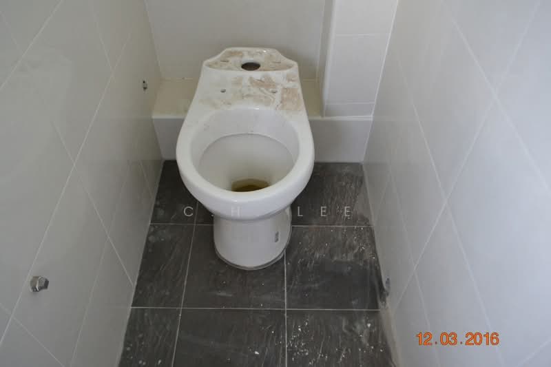 Apartment for Sale at Taman Sahabat - C.H. Lee - Bathroom - PropertyGuru.com.my