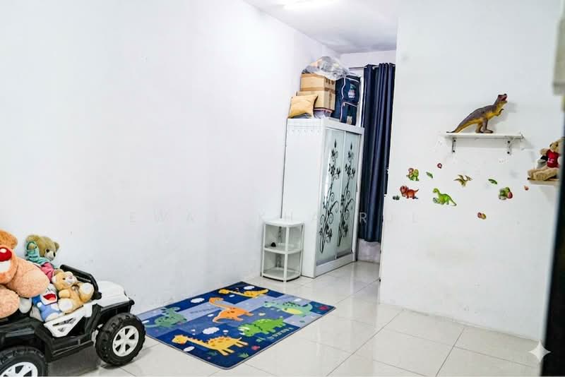 Rumah Teres 2-Tingkat untuk Dijual di Perdana College Heights (Mantin) - Ewat Khairul - Interior - PropertyGuru.com.my