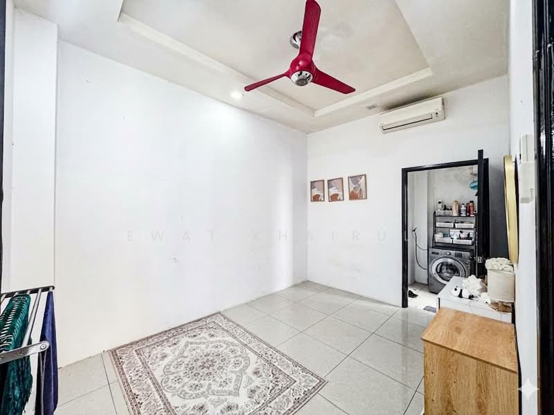 Rumah Teres 2-Tingkat untuk Dijual di Perdana College Heights (Mantin) - Ewat Khairul - Interior - PropertyGuru.com.my