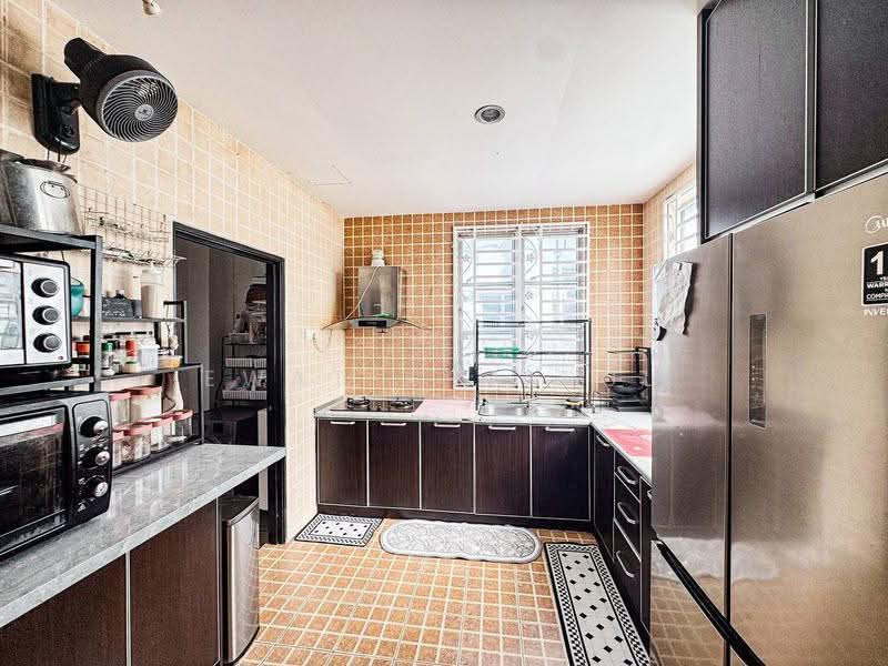 Rumah Teres 2-Tingkat untuk Dijual di Perdana College Heights (Mantin) - Ewat Khairul - Kitchen - PropertyGuru.com.my