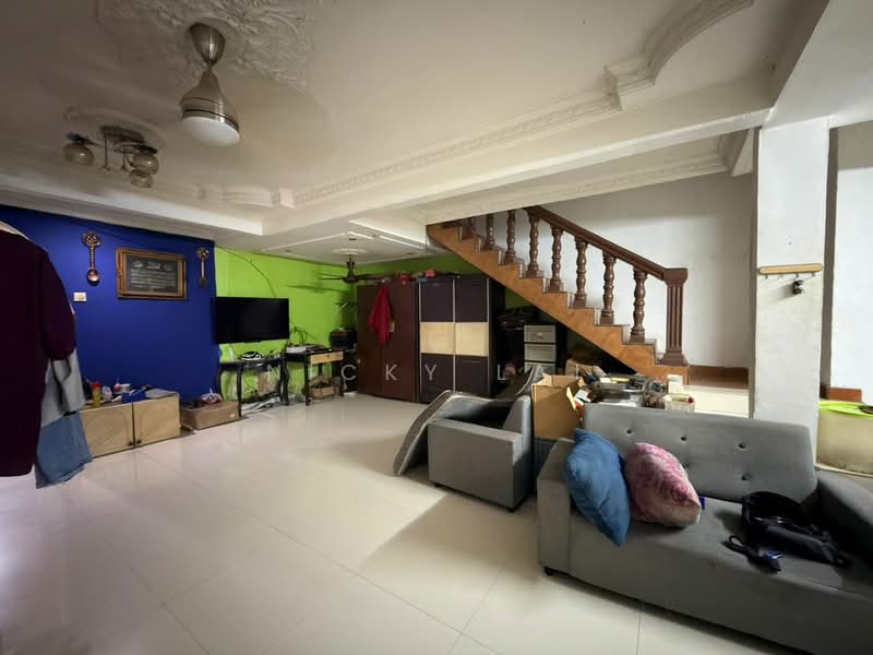 2-storey Terraced House for Sale in Taman Puchong Perdana (Puchong) - Nicky Lai - Living Room - PropertyGuru.com.my