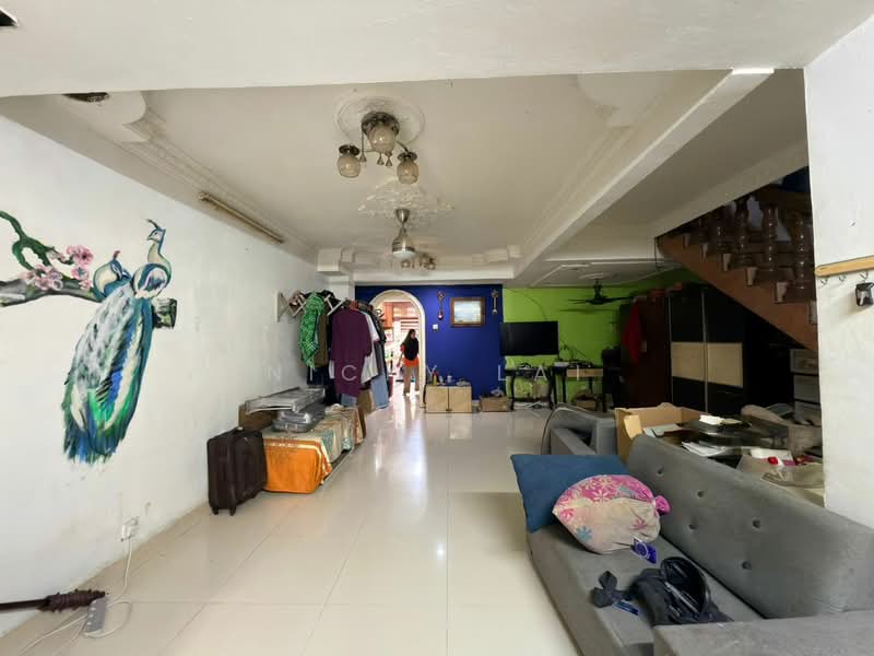 2-storey Terraced House for Sale in Taman Puchong Perdana (Puchong) - Nicky Lai - Living Room - PropertyGuru.com.my