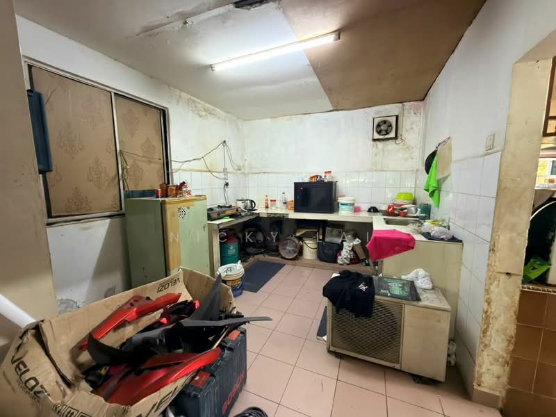 2-storey Terraced House for Sale in Taman Puchong Perdana (Puchong) - Nicky Lai - Kitchen - PropertyGuru.com.my