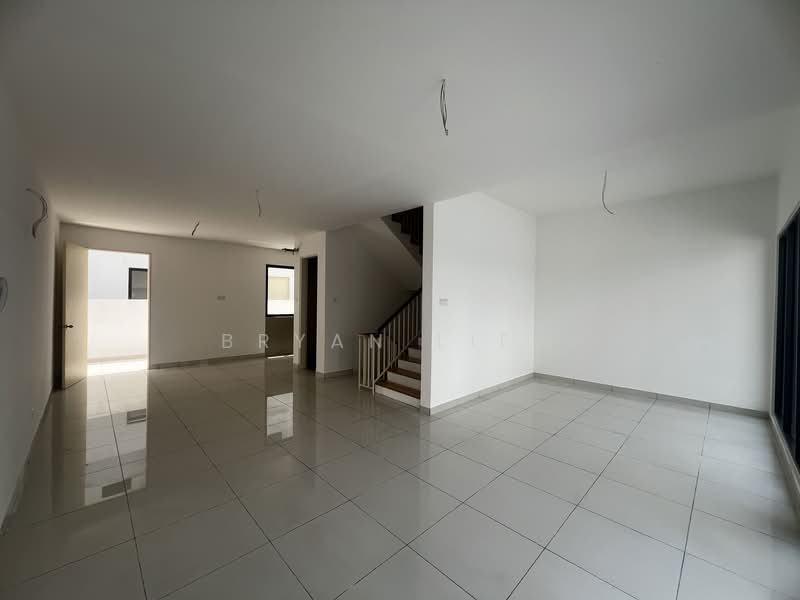 Rumah Teres untuk Dijual di Damansara Perdana (Selangor) - Bryan Liew - Living Room - PropertyGuru.com.my