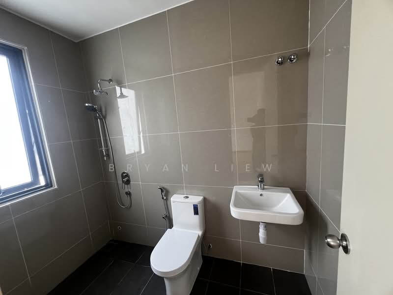 Rumah Teres untuk Dijual di Damansara Perdana (Selangor) - Bryan Liew - Bathroom - PropertyGuru.com.my